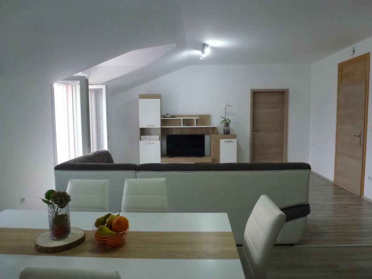 Apartmani Slavica Szybenik Zewnętrze zdjęcie