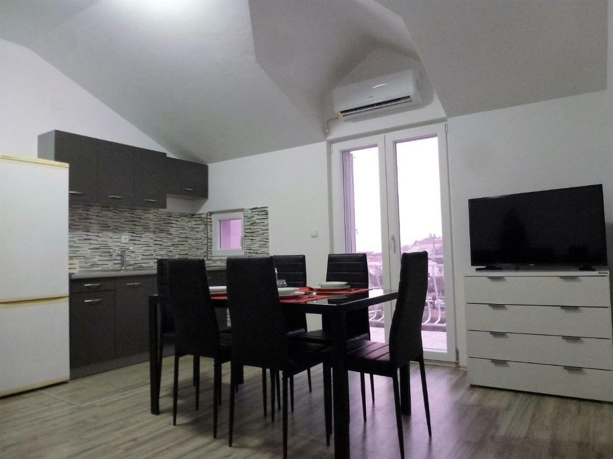 Apartmani Slavica Szybenik Zewnętrze zdjęcie