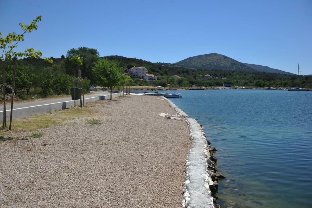 Apartmani Slavica Szybenik Zewnętrze zdjęcie